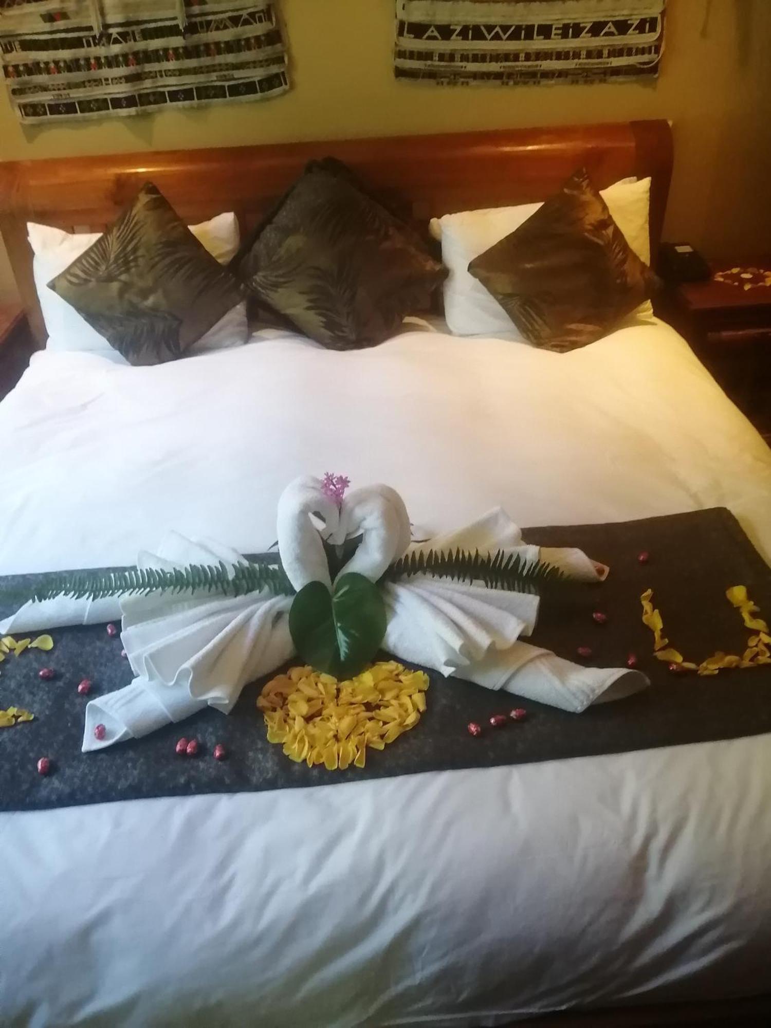 Ammazulu African Palace Kloof Ngoại thất bức ảnh