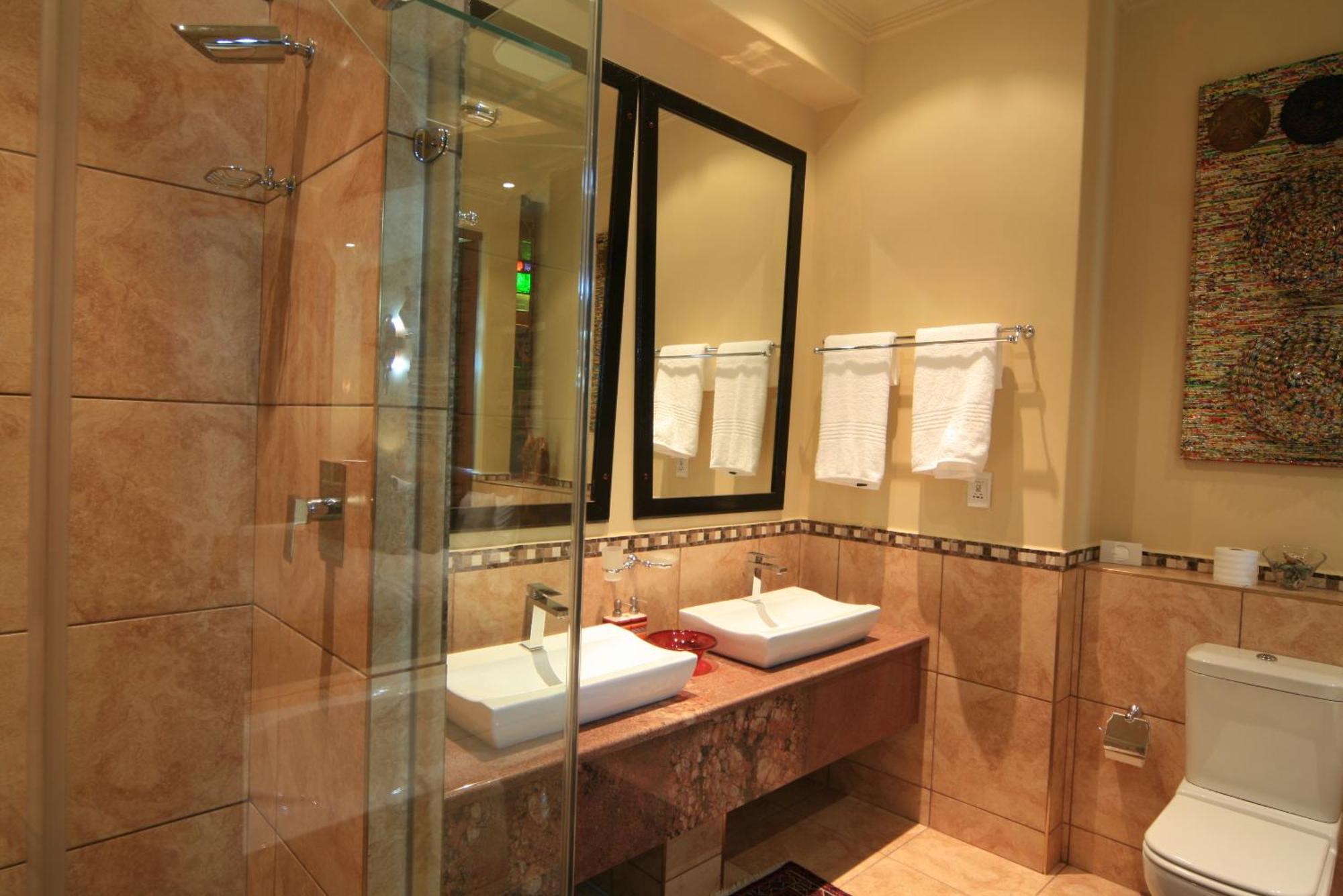 Ammazulu African Palace Kloof Ngoại thất bức ảnh