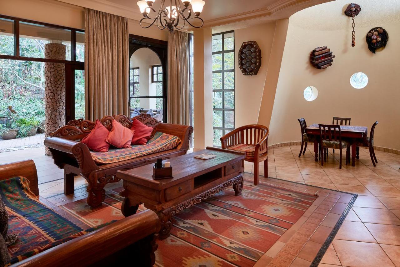 Ammazulu African Palace Kloof Ngoại thất bức ảnh